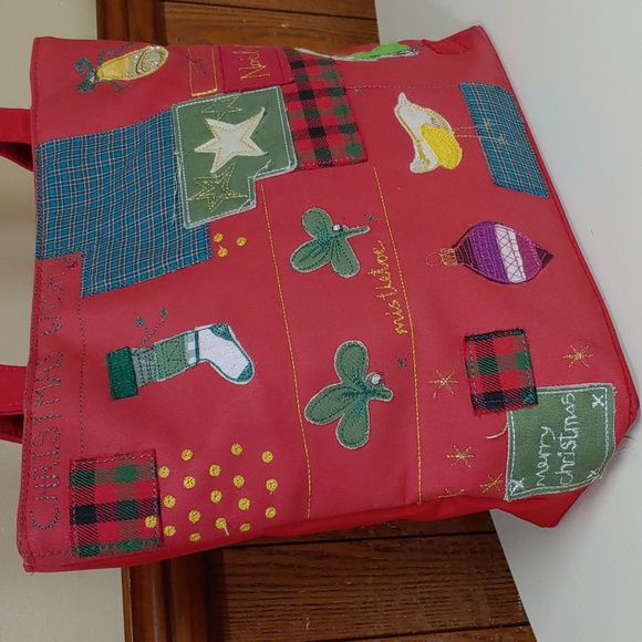 Bueno Christmas Shoulder Bag - Picture 3 of 15